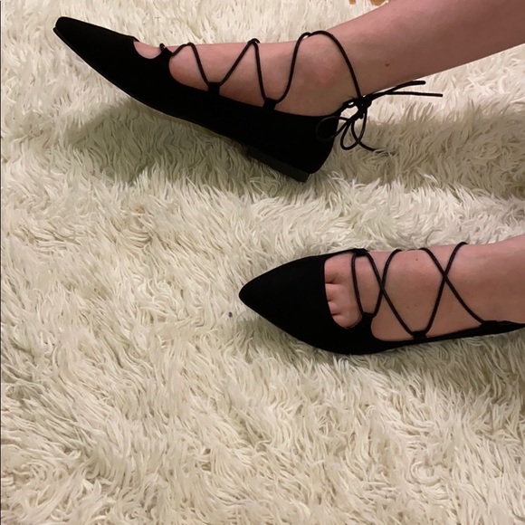Chinese Laundry Black Lace Up Pointy Flats Size 7 - Picture 6 of 8